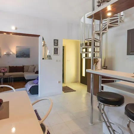 Three-bedroom In Vakantiehuis *