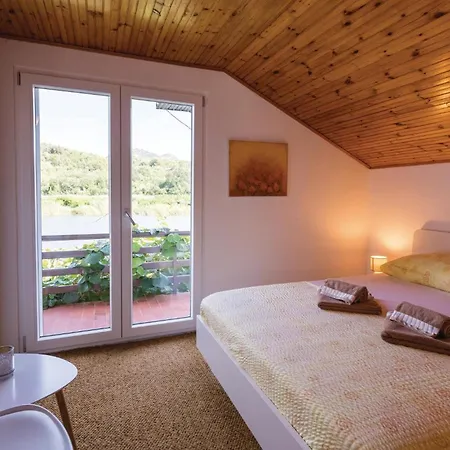 Vakantiehuis Three-bedroom In *