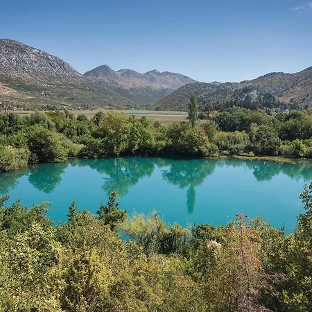 Prázdninový dům Three-bedroom In Opuzen (Dubrovnik-Neretva)