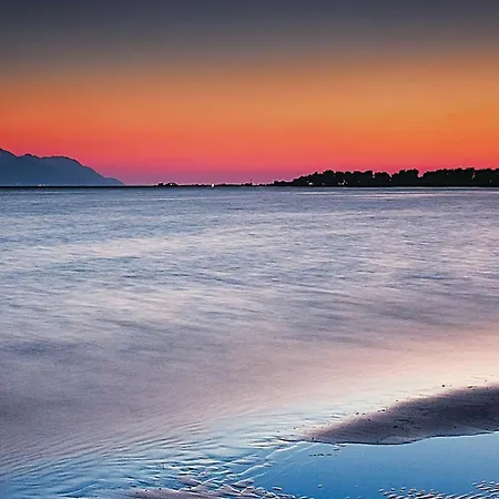 Three-bedroom In Prázdninový dům